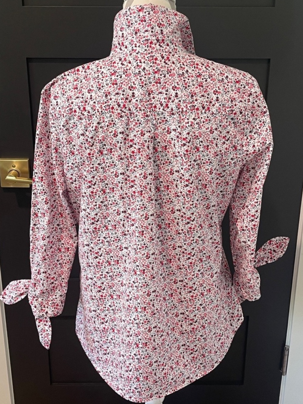 Banana Republic Cotton Preppy Floral Button Down Shirt With Ties At Cuffs Size M - Picture 5 of 7
